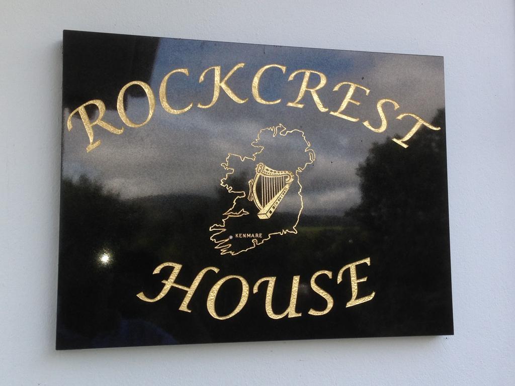 ホテル Rockcrest House ケンメア エクステリア 写真